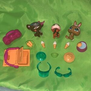 Hasbro LPS Littlest Pet Shop Picnic Set (#219 #220 #221)
